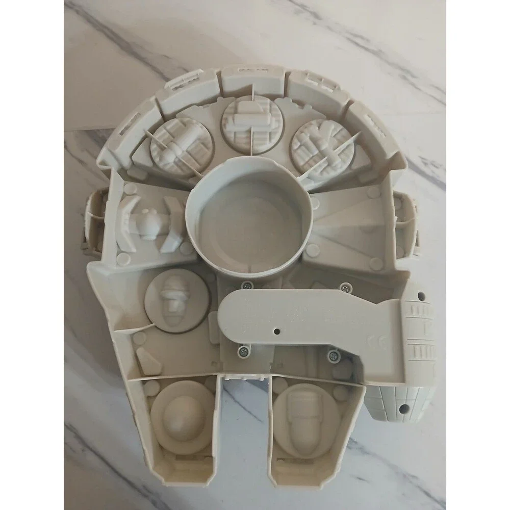 Play-Doh  Star Wars Millennium Falcon Ship Mold Hasbro Summer Play